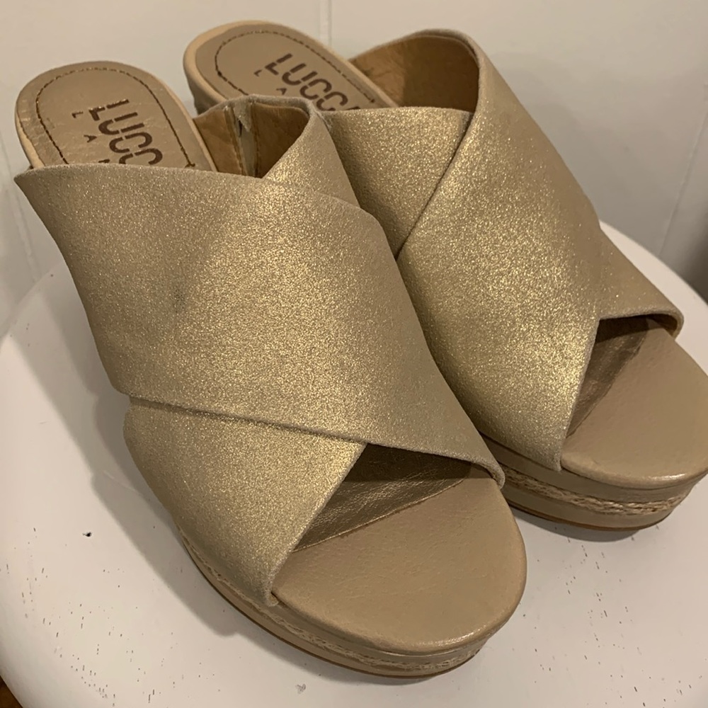 Lucca Lane Gold Wedge Ladies Size 8